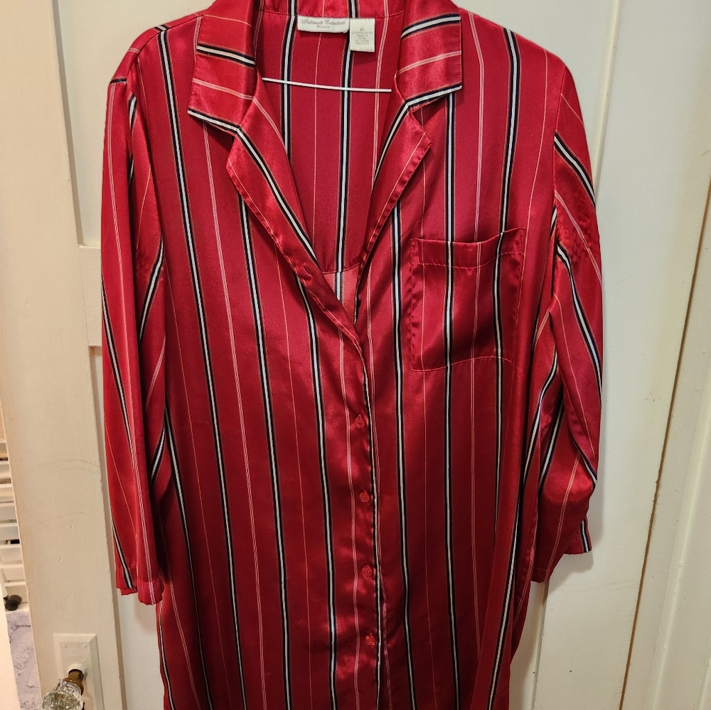 Intimate Essentials red striped sleep shirt. 1X